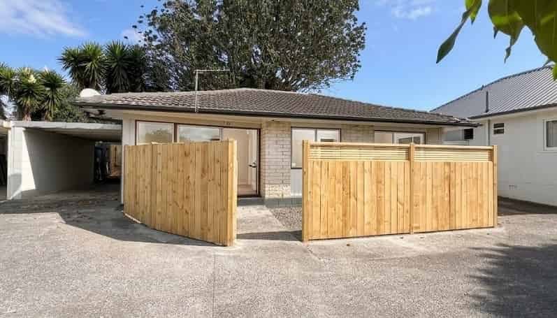 2/21 Cleek Road, Mangere East