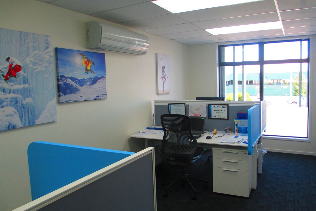 Versatile Riccarton Office - Изглед 3