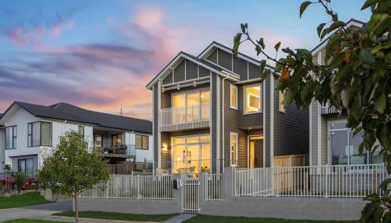 5 Skulander Crescent, Millwater