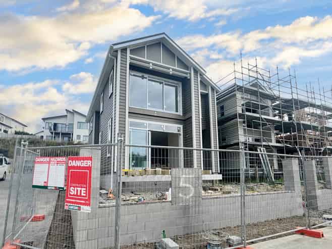 5 Skulander Crescent, Millwater