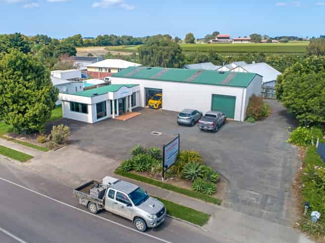 Main Road commercial