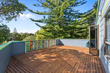 221 Woodlands Park Road, Titirangi