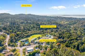 221 Woodlands Park Road, Titirangi
