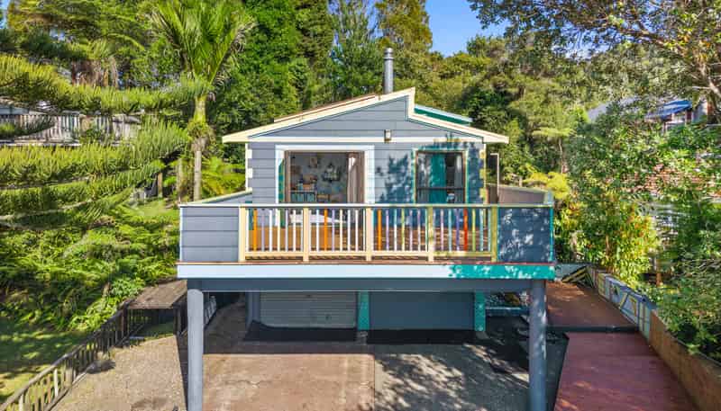 221 Woodlands Park Road, Titirangi