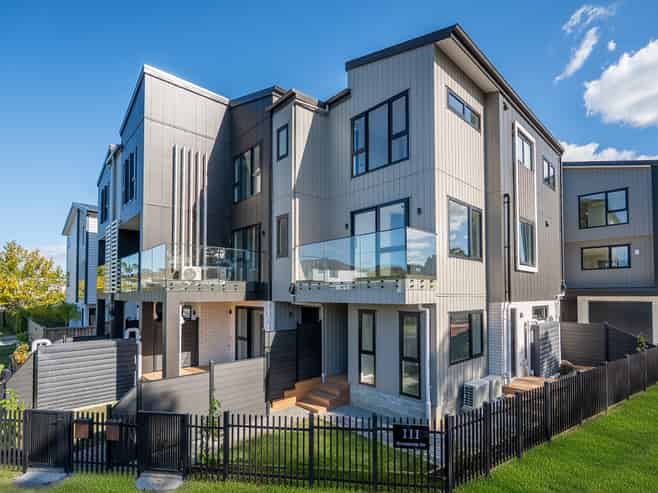 111 Sycamore Drive, Sunnynook