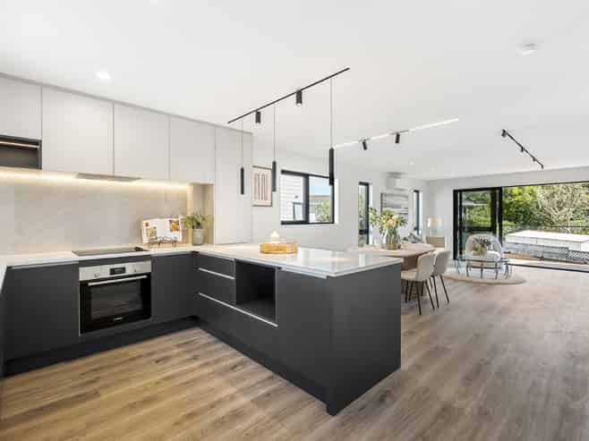 111 Sycamore Drive, Sunnynook