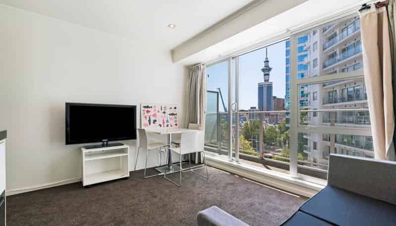 608/ Queen Street, Auckland Central