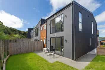7 Stockden Place, Karori