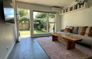 1/16 Lancing Rd, Sandringham