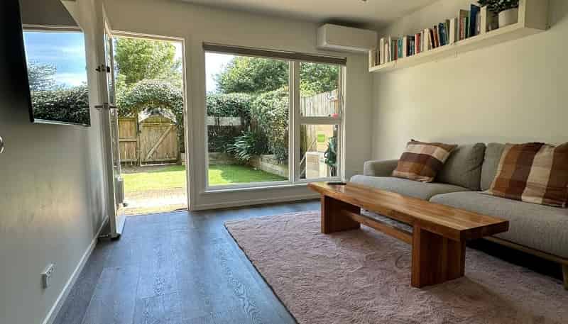 1/16 Lancing Rd, Sandringham