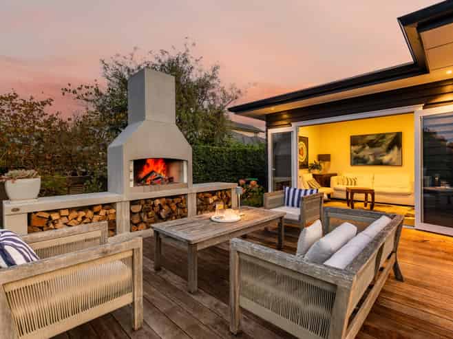 15 Gillean Street, Havelock North