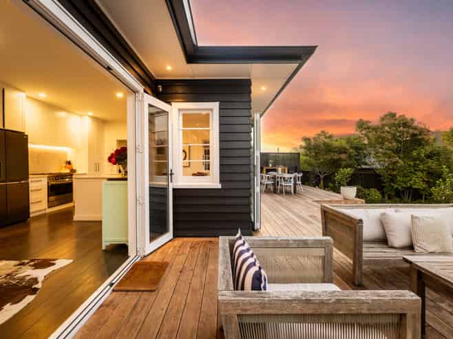 15 Gillean Street, Havelock North