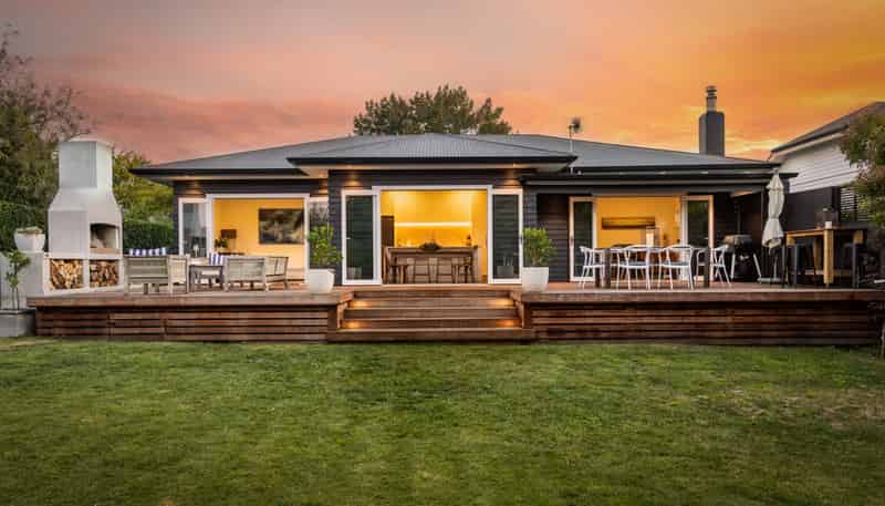 15 Gillean Street, Havelock North