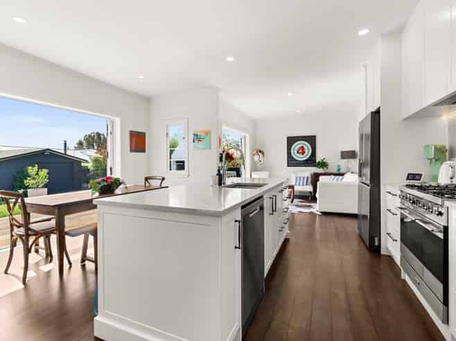 15 Gillean Street, Havelock North