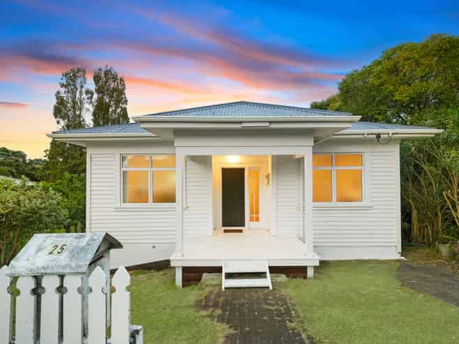 25 Holly Street, Avondale