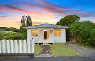 25 Holly Street, Avondale