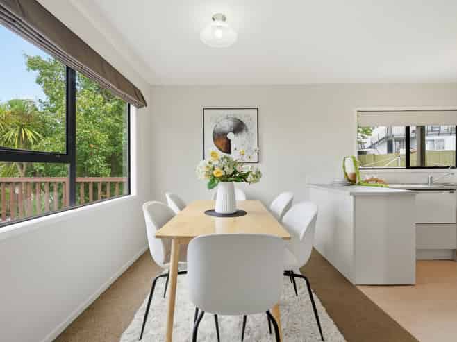 18 Holmes Drive South, Massey