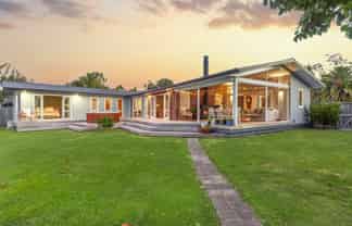 8A Bronte Place, Leamington