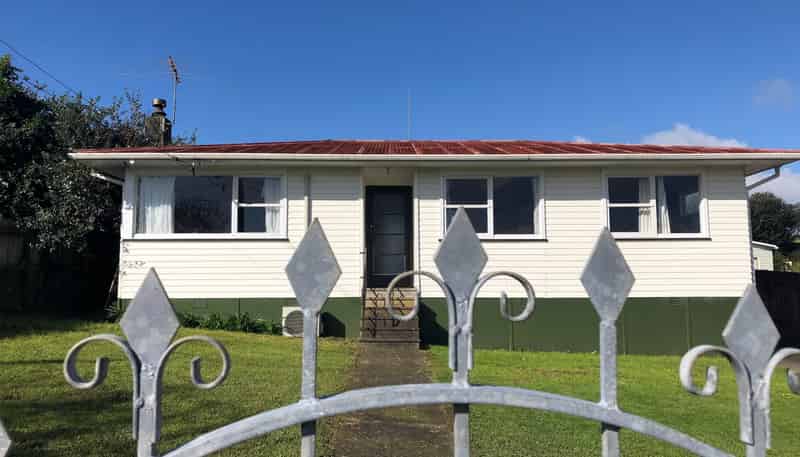 8 Hannah Road, Otara