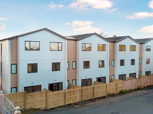 7/1 Waters Place, New Lynn