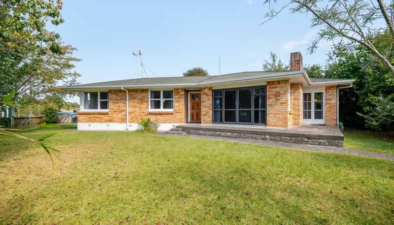 8 Winstone Avenue, Chartwell