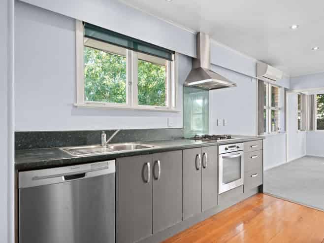 8 Winstone Avenue, Chartwell