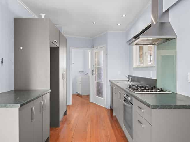 8 Winstone Avenue, Chartwell