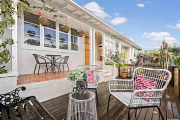 53 Seaview Terrace, Mount Albert