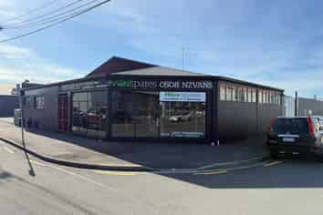 CBD Fringe Warehouse + Yard 