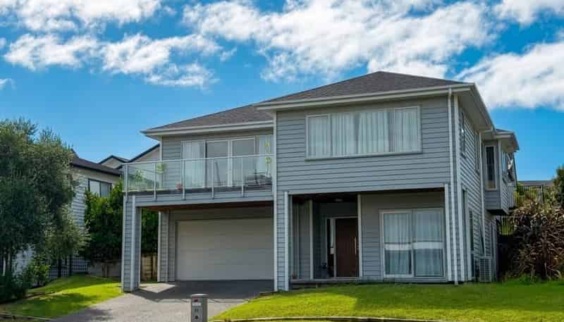 69 Pinecrest Drive, Gulf Harbour