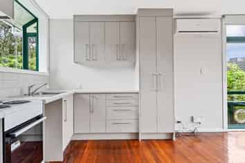 2/20A Haast Street, Remuera