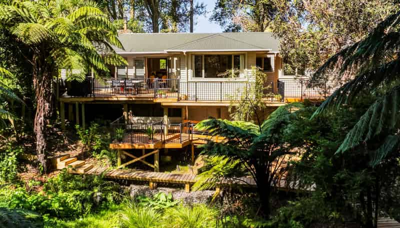 32 Wynyard Street, NORMANBY