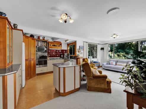 32 Wynyard Street, NORMANBY