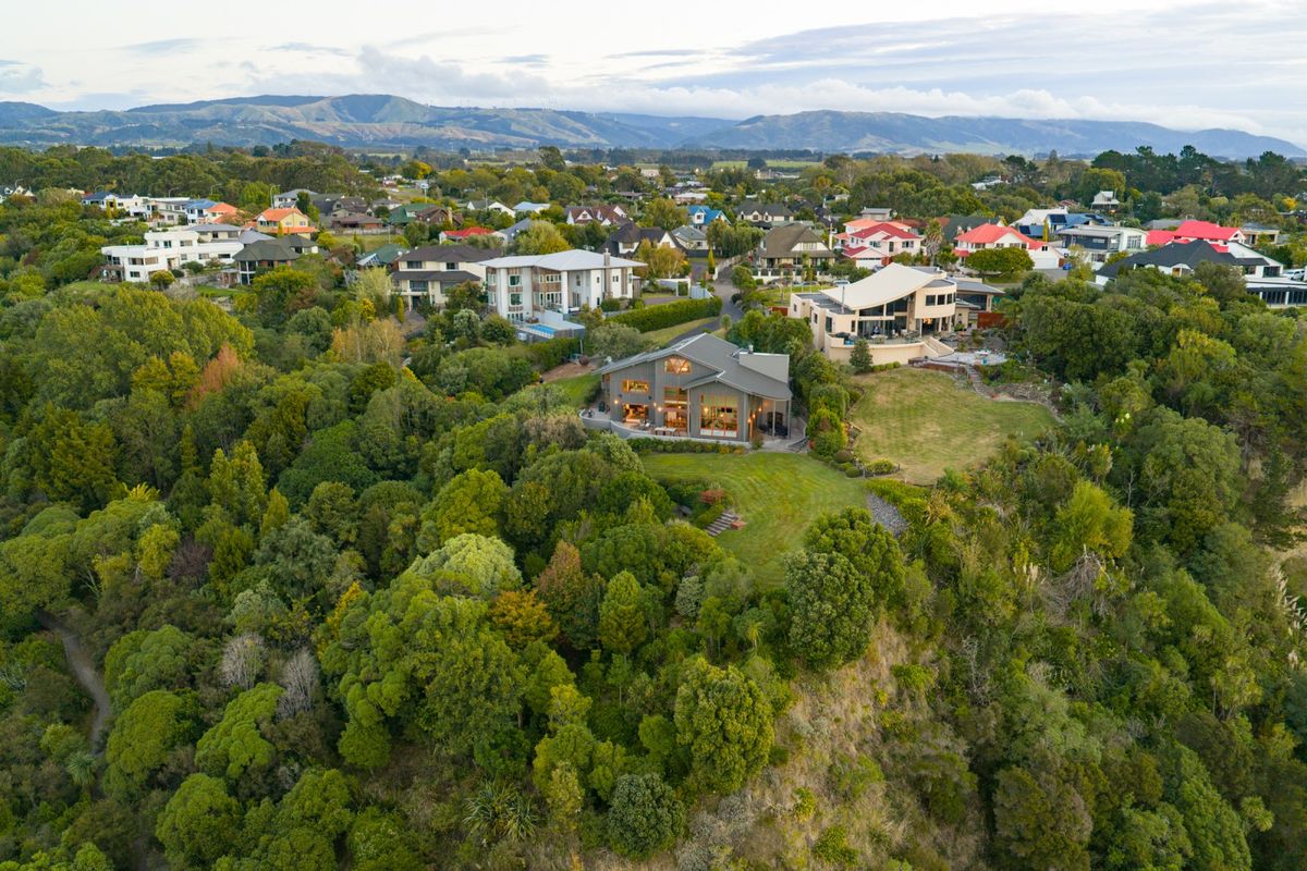 Panoramic Views, Architecture & Tranquillity