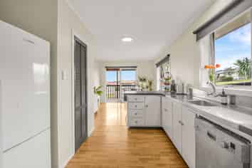 15 Burgess Street, Te Aroha