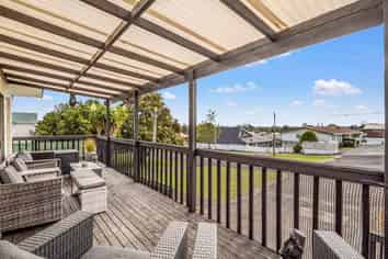 15 Burgess Street, Te Aroha