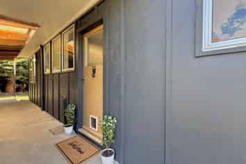 34 Earthquake Road, DUNTROON