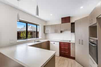 24b Sawyers Arms Road, Papanui