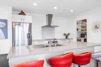 15 Lucca Crescent, Rolleston