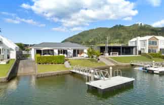 105 Motu Hei, Pauanui