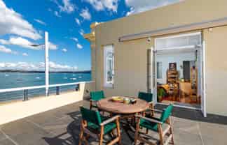 a/33 King Edward Parade, Devonport