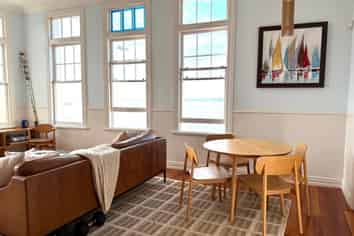 a/33 King Edward Parade, Devonport