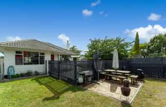 Flat 1/690 Main Road Stoke, Stoke