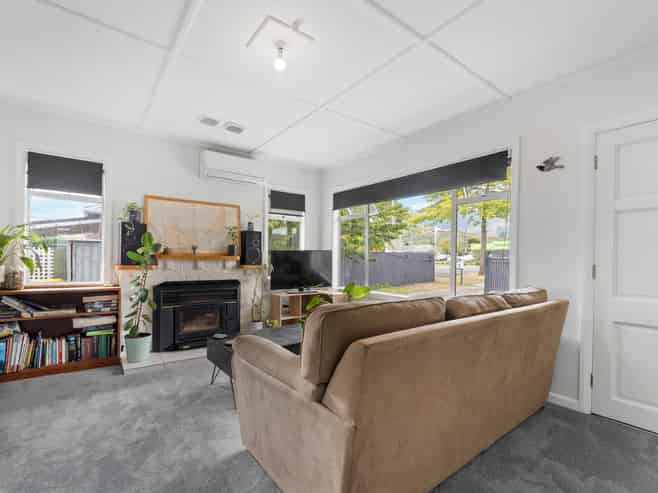 Flat 1/690 Main Road Stoke, Stoke