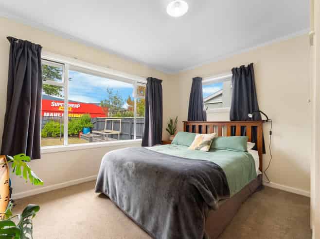 Flat 1/690 Main Road Stoke, Stoke