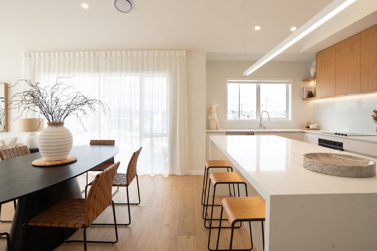 Views, views, views. Paerata Rise - 100% Fixed Price! - Vista 2
