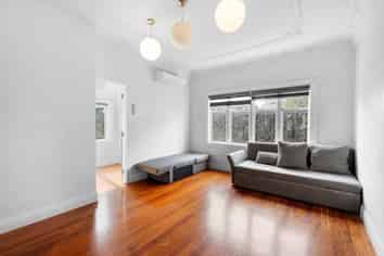 137 St Andrews Road, Epsom