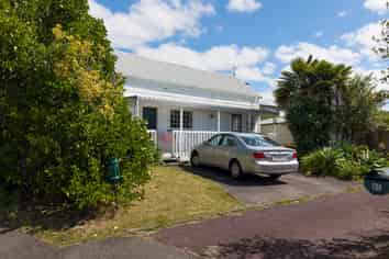 85 Glengarry Road, Glen Eden