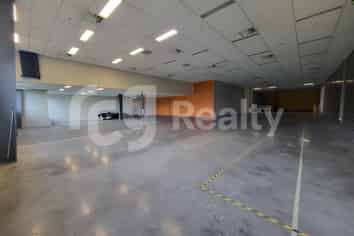 High-Quality Warehouse & Office Facility Highbrook