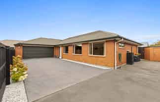 32 Eaglesome Avenue, Aidanfield